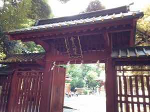 ㉂金王八幡神社の門